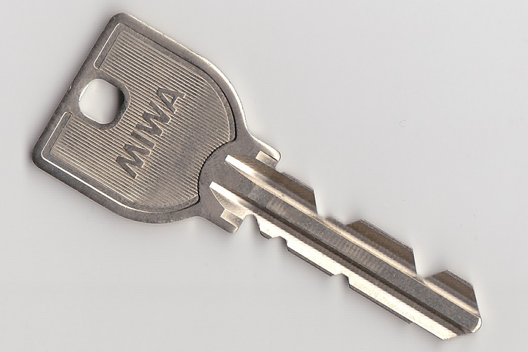 合鍵と純正キーの違いと見分け方 合鍵作成なら合鍵工場